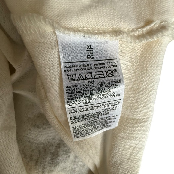 Old Navy Men Pokemon Gender-Neutral Graphic T-Shirt XLARGE Creme - Picture 9 of 10